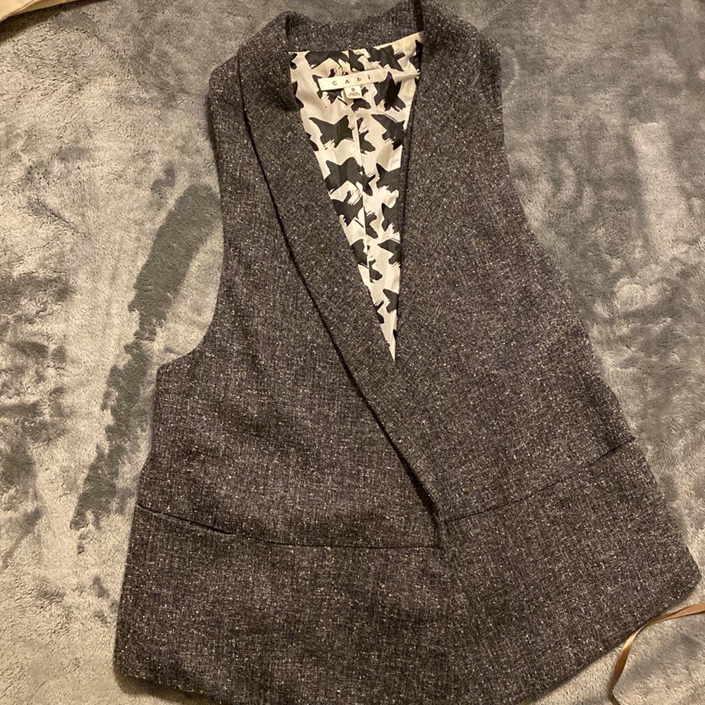 Very cute dark dray vest